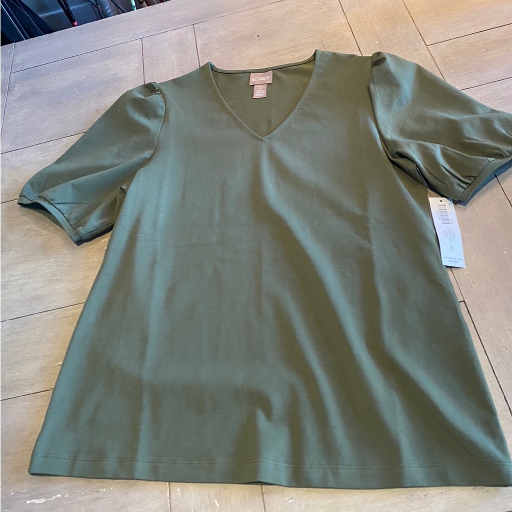 Ladies top.  New with tags
